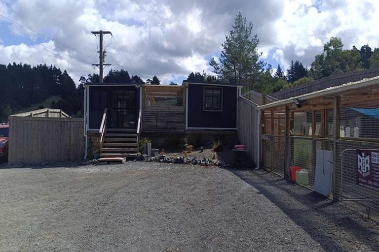 Photo of property in 2 Cowan Bay Road, Pohuehue, Warkworth, 0983