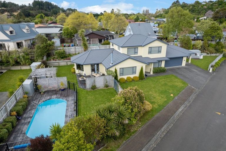 Photo of property in 3 Sapphire Grove, Birchville, Upper Hutt, 5018