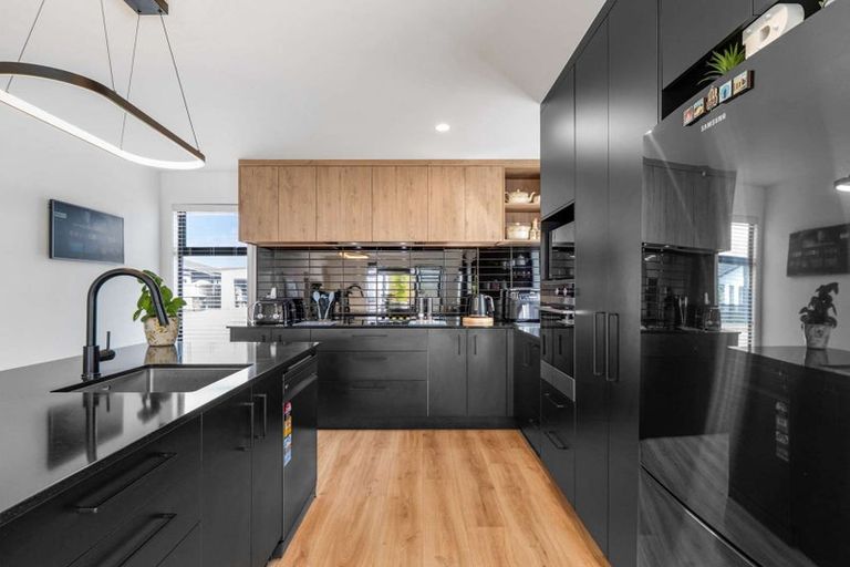 Photo of property in 73 Pasture Way, Papamoa, 3118