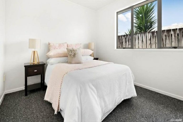 Photo of property in 12 Josie Lane, Manurewa, Auckland, 2102