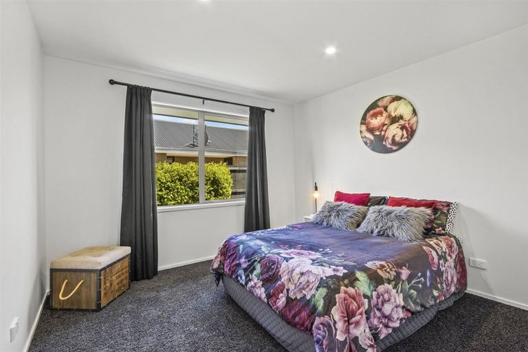 Photo of property in 10 Exeter Lane, Rolleston, 7614