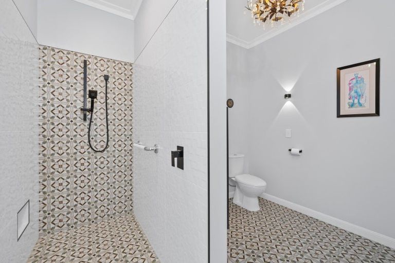 Photo of property in 614 Kaitemako Road, Welcome Bay, Tauranga, 3175