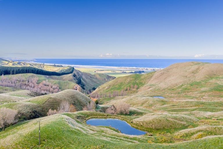 Photo of property in 638 Old Hill Road, Porangahau, 4291