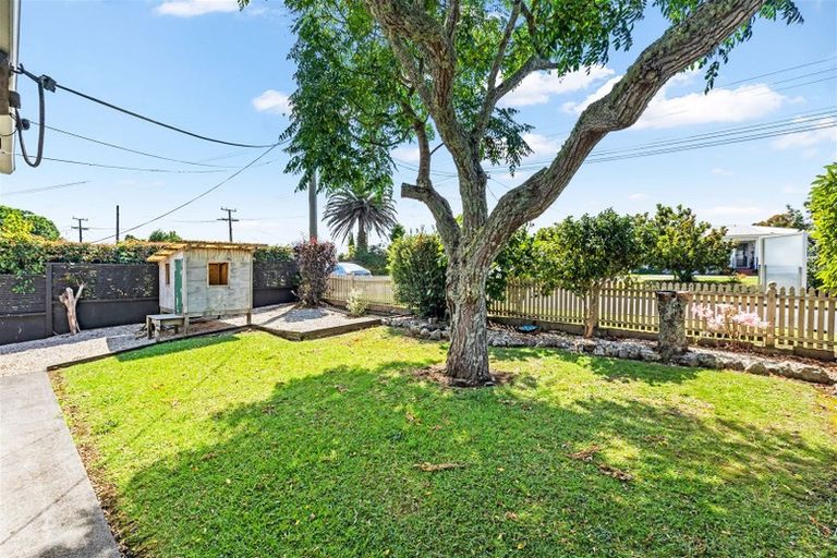 Photo of property in 17 George Point Road, Onerahi, Whangarei, 0110