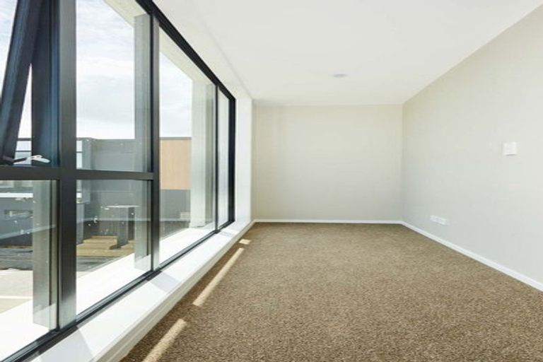 Photo of property in 28 Koro Lane, Mangere Bridge, Auckland, 2022