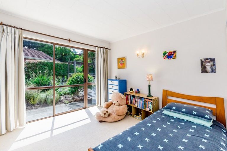 Photo of property in 9 Iti Grove, Waikanae, 5036