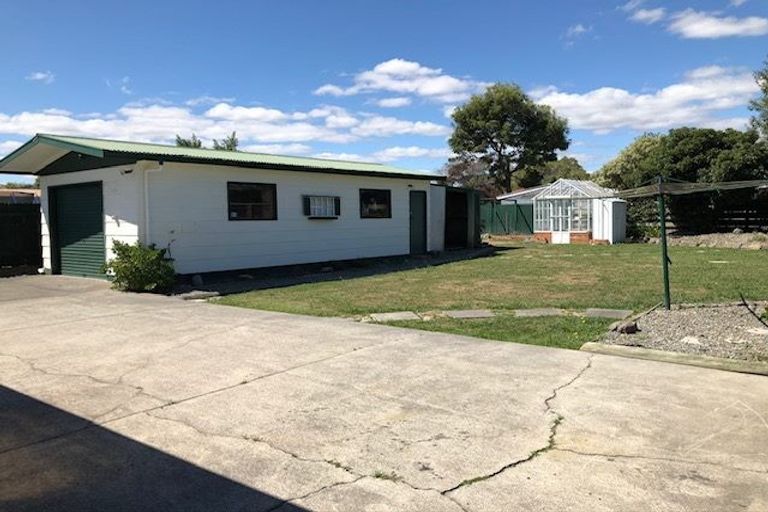 Photo of property in 50 Rhodes Drive, Kelvin Grove, Palmerston North, 4414