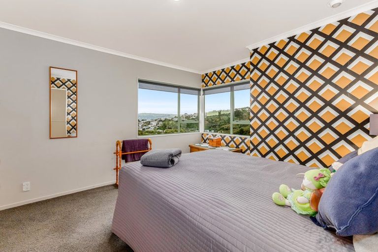 Photo of property in 10 Glengavel Grove, Papakowhai, Porirua, 5024