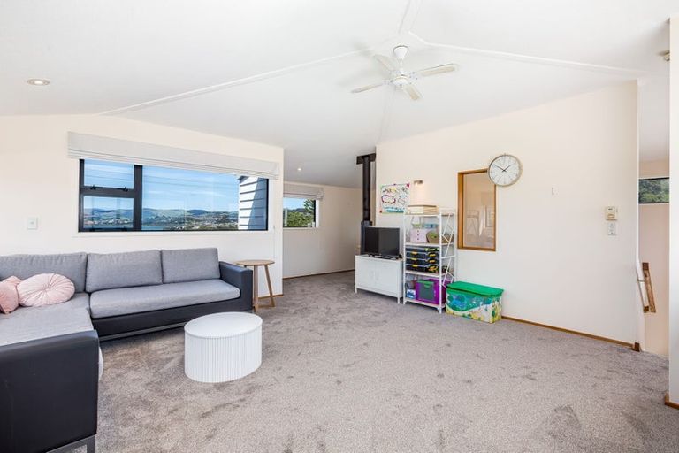 Photo of property in 45 Mana View Road, Paremata, Porirua, 5026
