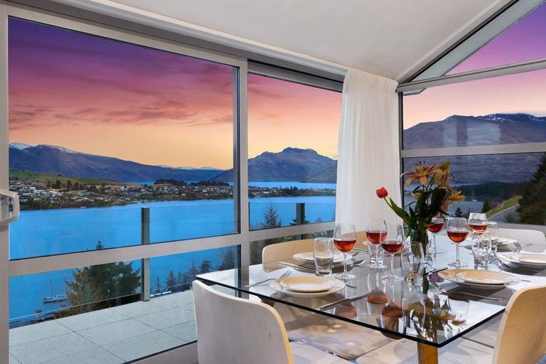 Photo of property in 1/11 Gum Lane, Queenstown, 9300