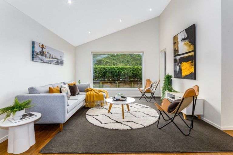 Photo of property in 3 Ramarama Lane, Crofton Downs, Wellington, 6035