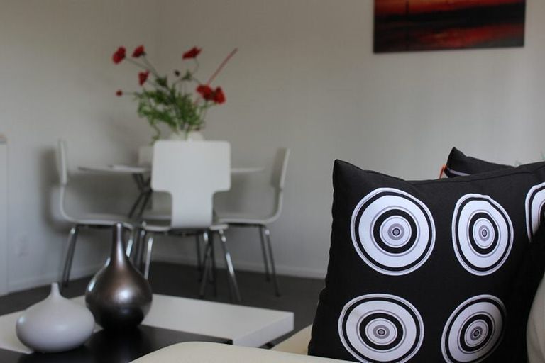 Photo of property in 2/23 Tahi Terrace, Glen Eden, Auckland, 0602