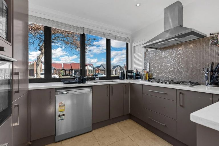 Photo of property in 21 Tarapiroe Avenue, Takanini, 2112