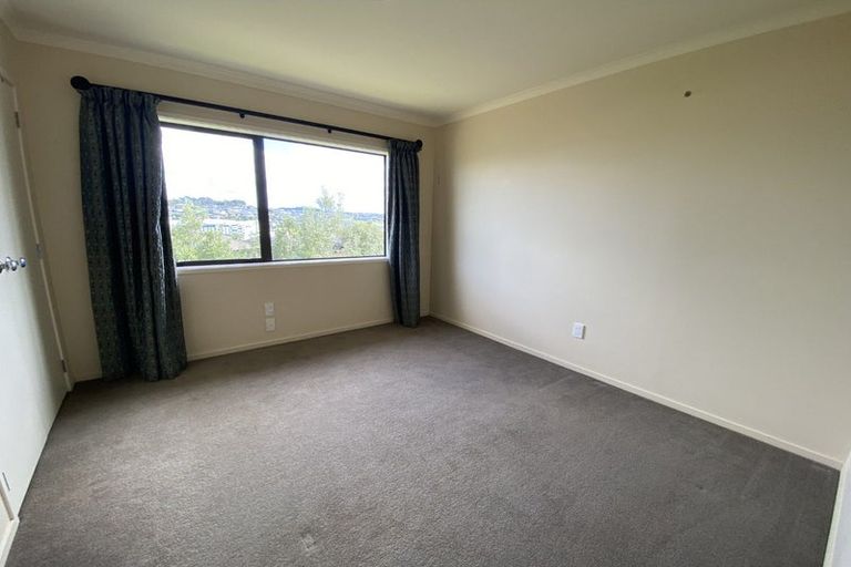 Photo of property in 28 Seamount Drive, Red Beach, 0932