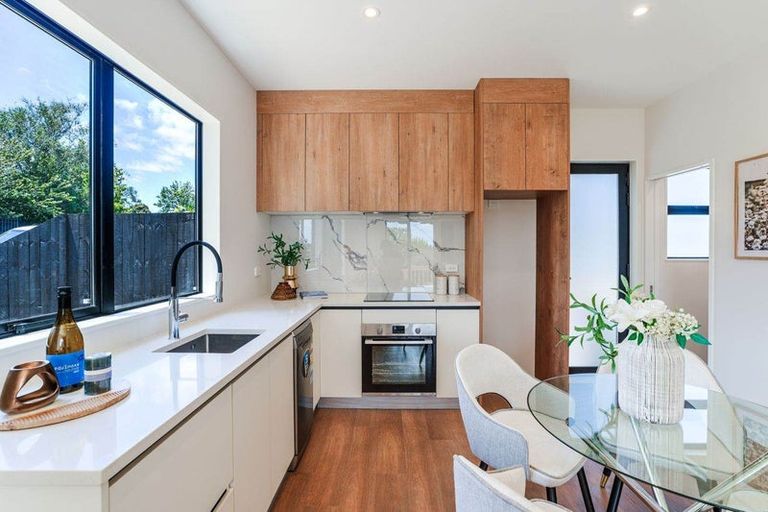 Photo of property in 35b Cedar Heights Avenue, Massey, Auckland, 0614