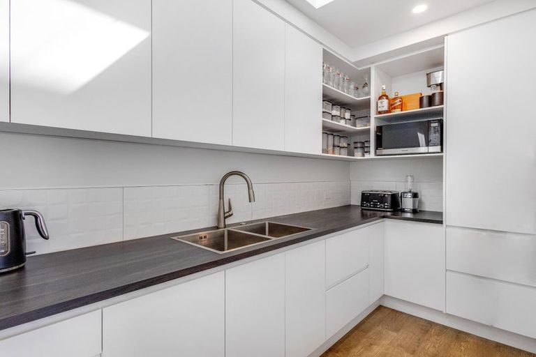 Photo of property in 16 Mersham Drive, Prebbleton, 7604