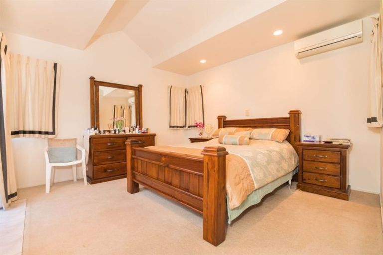 Photo of property in 10 Stephanie Close, Glenfield, Auckland, 0629