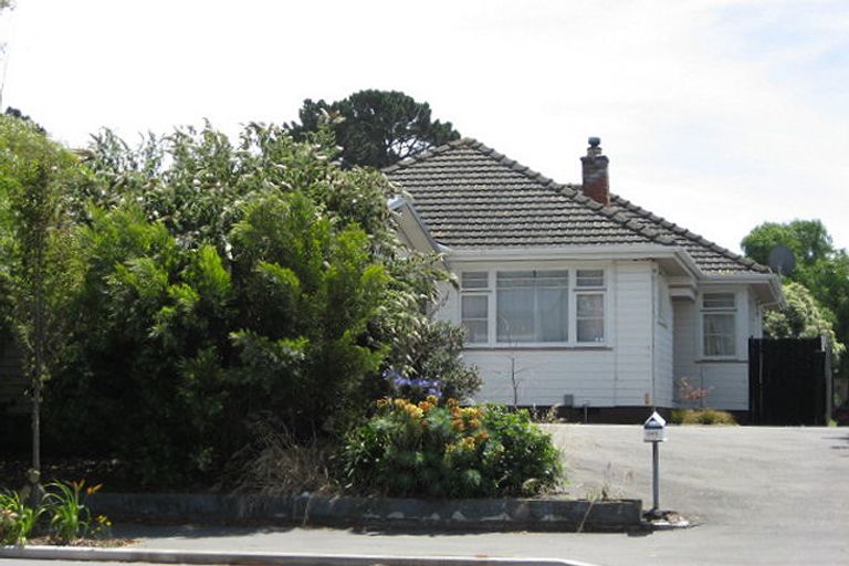 Photo of property in 245 Wainoni Road, Avondale, Christchurch, 8061