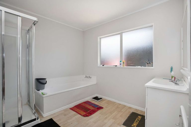 Photo of property in 3/27 Halsey Road, Manurewa, Auckland, 2102