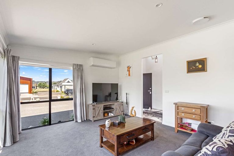 Photo of property in 9 Lady Jocelyn Place, Whitianga, 3510