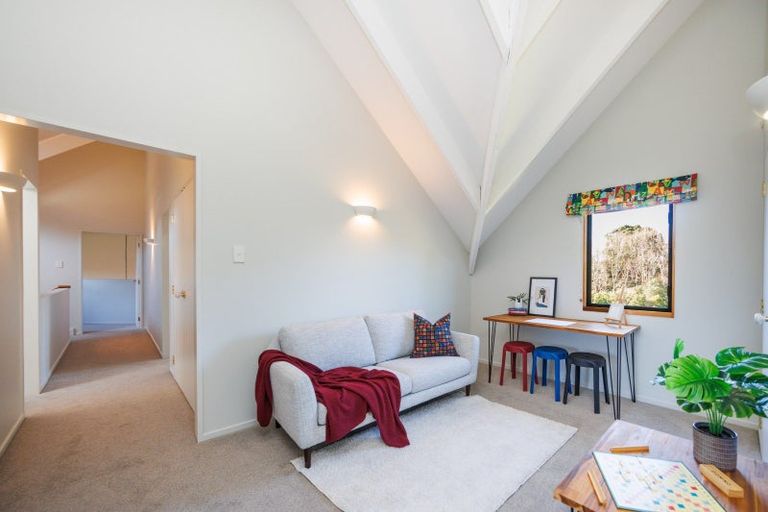 Photo of property in 20 Cashmere Drive, Fitzherbert, Palmerston North, 4410