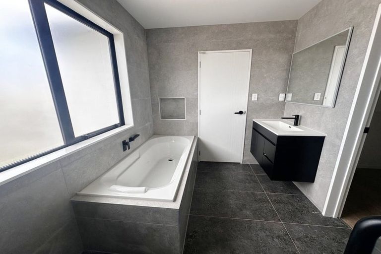 Photo of property in 6 Frontier Lane, Flat Bush, Auckland, 2019