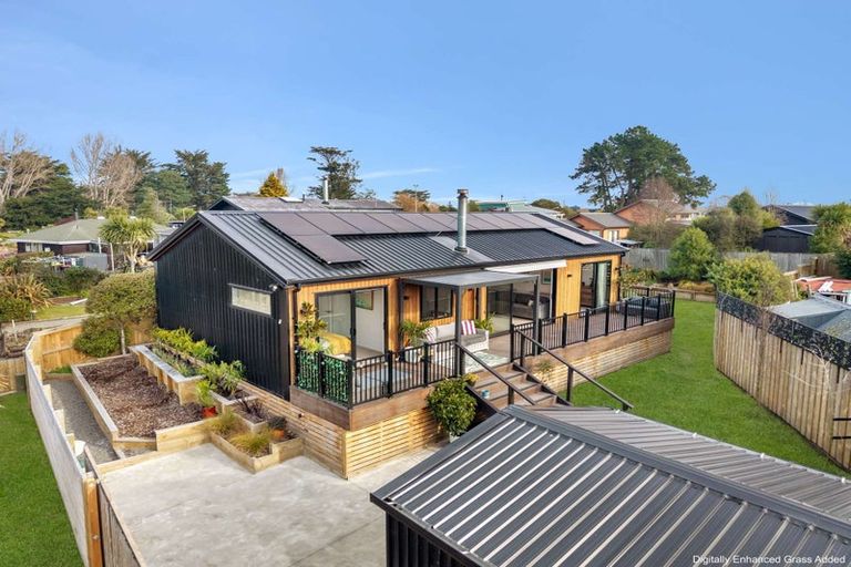 Photo of property in 5 Beach Crescent, Waikuku Beach, 7473