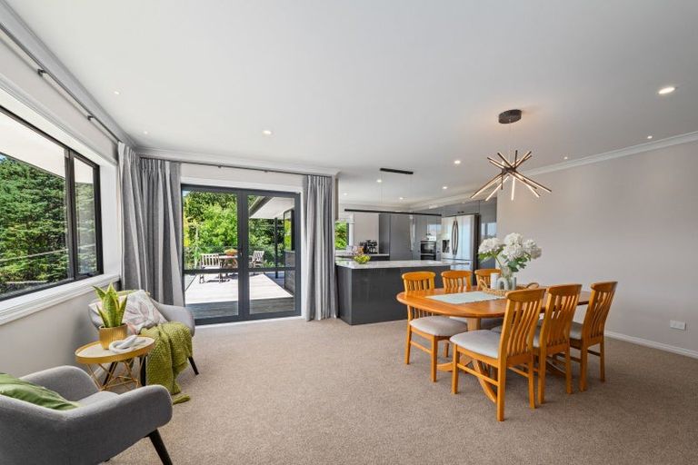 Photo of property in 6 West Terrace, Picton, 7220