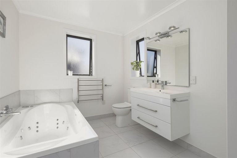 Photo of property in 2u1 Shakespeare Avenue, Enderley, Hamilton, 3214