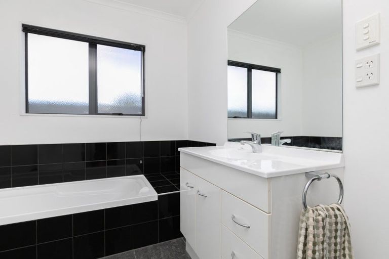 Photo of property in 300a Park Road South, Akina, Hastings, 4122