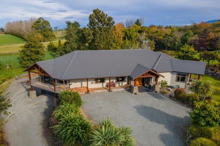 Photo of property in 17 Downs Road, Geraldine, 7930