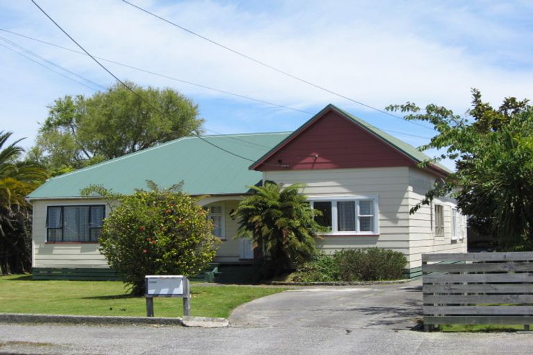 Photo of property in 56 Queen Street, Westport, 7825