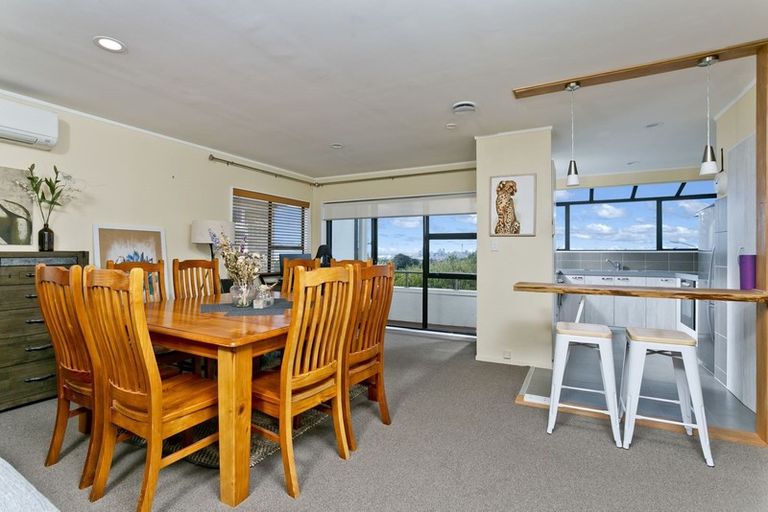 Photo of property in 1/8 City View Terrace, Birkenhead, Auckland, 0626
