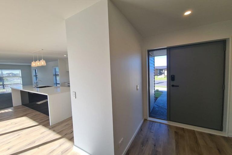 Photo of property in 9 Drylands Drive, Rolleston, 7614