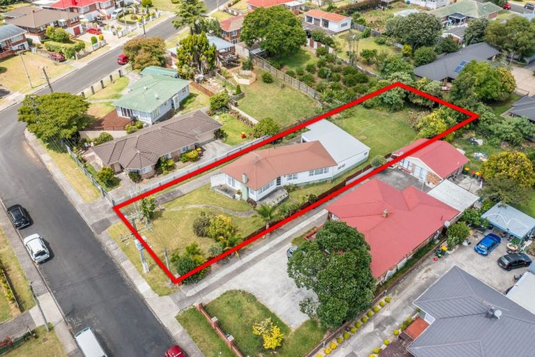Photo of property in 2 Lansdown Avenue, Papatoetoe, Auckland, 2025