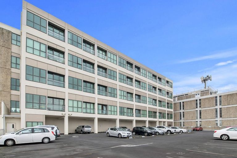 Photo of property in Royal Court Apartments, 1193unit Hinemoa Street, Rotorua, 3010