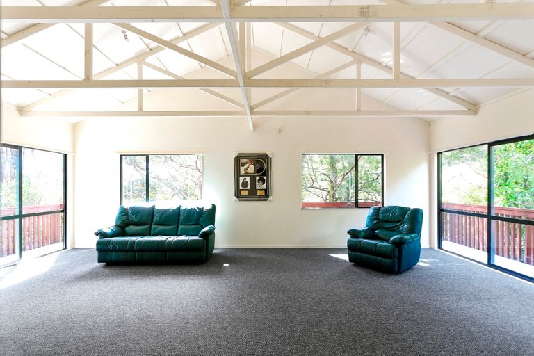 Photo of property in 79 Hilling Street, Titirangi, Auckland, 0604