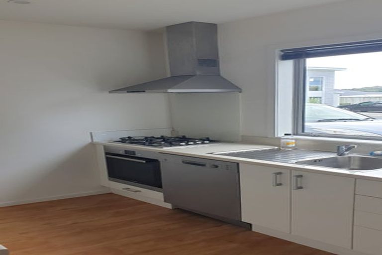 Photo of property in 10/32u Dr Taylor Terrace, Johnsonville, Wellington, 6037