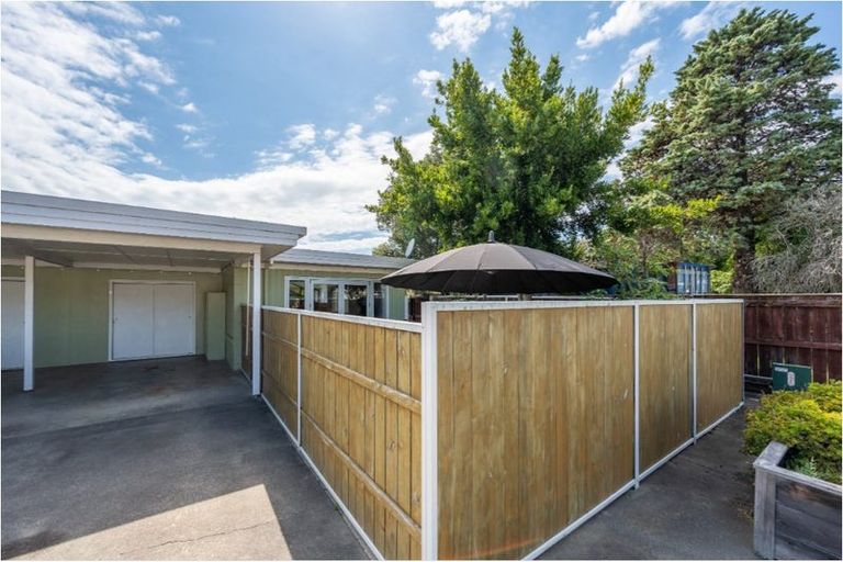 Photo of property in 1/2 Trigg Crescent, Taradale, Napier, 4112