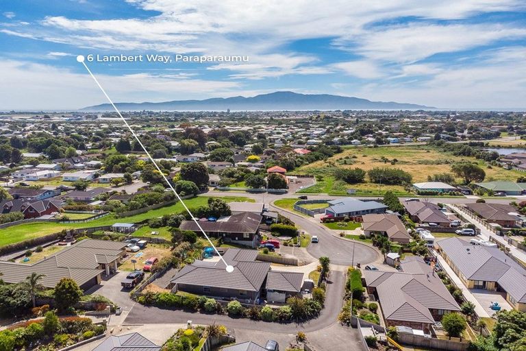 Photo of property in 6 Lambert Way, Paraparaumu, 5032