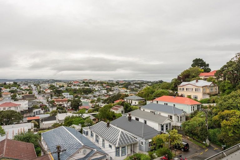 Photo of property in 12a Hinau Road, Hataitai, Wellington, 6021