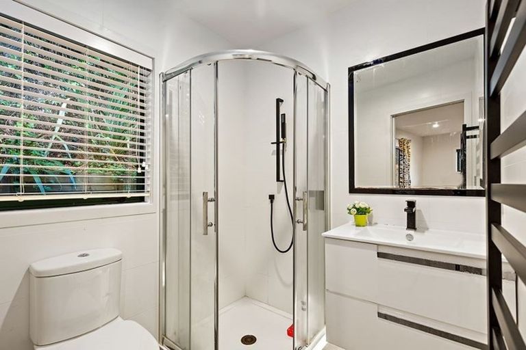 Photo of property in 7 Longview Rise, Massey, Auckland, 0614