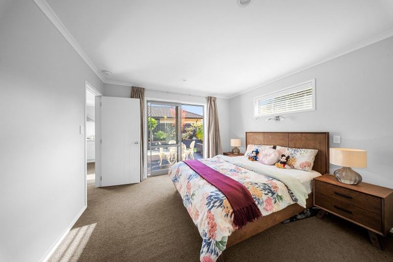Photo of property in 2 Ballintoy Park Drive, Welcome Bay, Tauranga, 3175