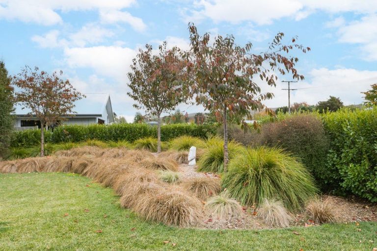 Photo of property in 18 Dee Street, Otane, 4202