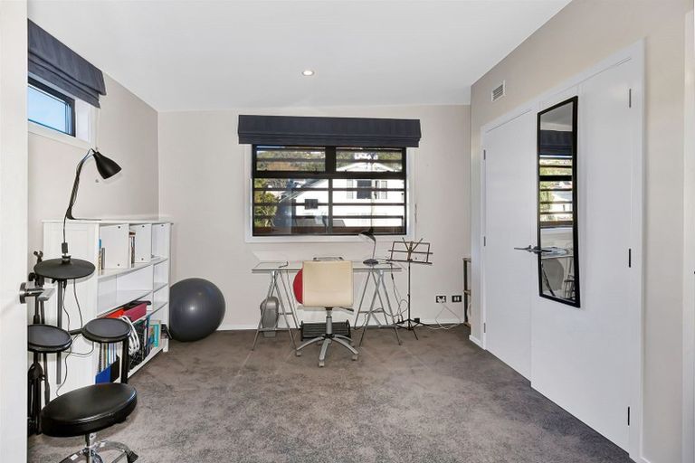Photo of property in 1/356 Karori Road, Karori, Wellington, 6012