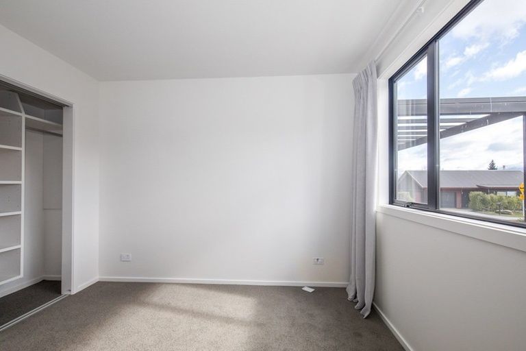 Photo of property in 6 Kapuka Lane, Wanaka, 9305