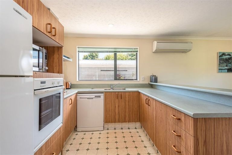 Photo of property in 7 Butefield Lane, Templeton, Christchurch, 8042