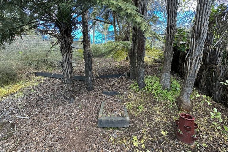 Photo of property in 1/89 Glamorgan Drive, Torbay, Auckland, 0630