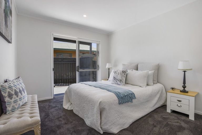 Photo of property in 56 Walworth Avenue, Pakuranga Heights, Auckland, 2010