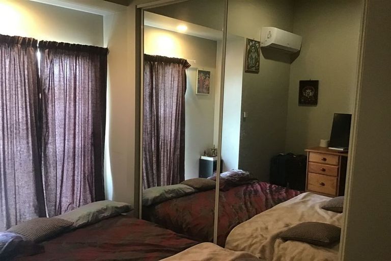 Photo of property in 2/85 Portage Road, New Lynn, Auckland, 0600